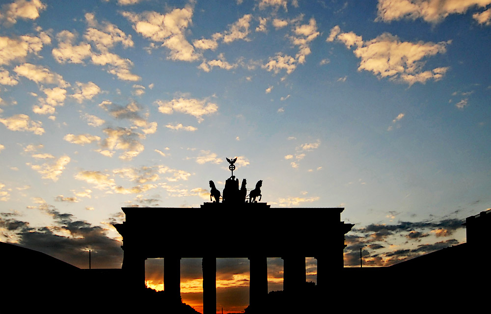 berlin bb tor sonnenuntergang