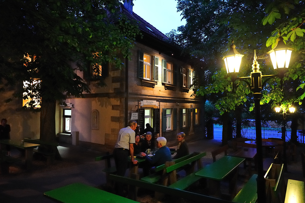 Biergarten Test 16-35