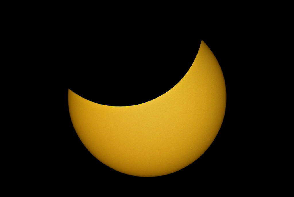 Bild 9, 11° 12´ 38"; ISO 100, 1/1250",

Nikon D610 am Celestron C8 Ultima PEC, Baader "AstroSolar" - Sonnenfilterfolie, SVA mit Kabelfernauslöser;