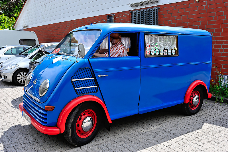 Blau.jpg