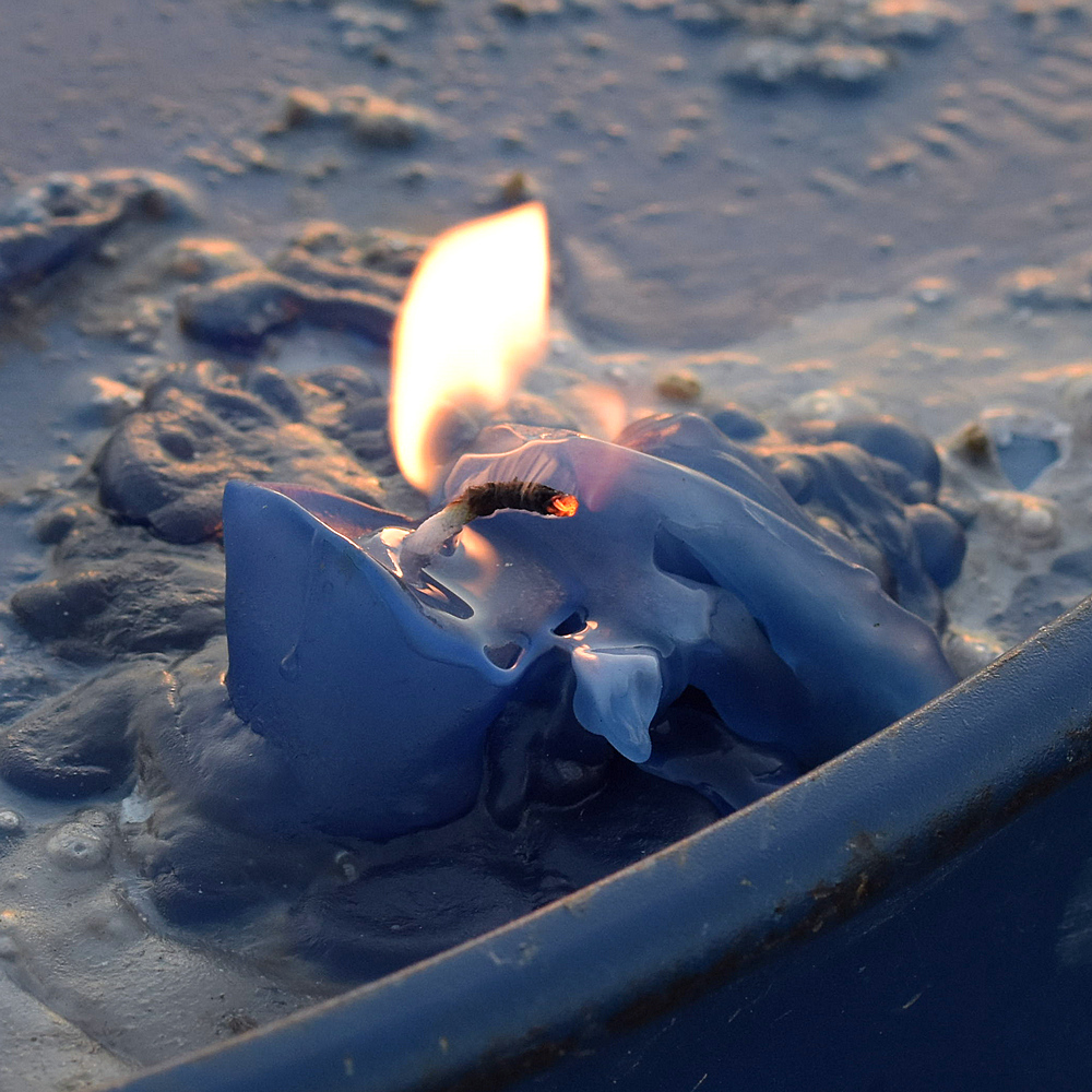 Blaue Kerze 2