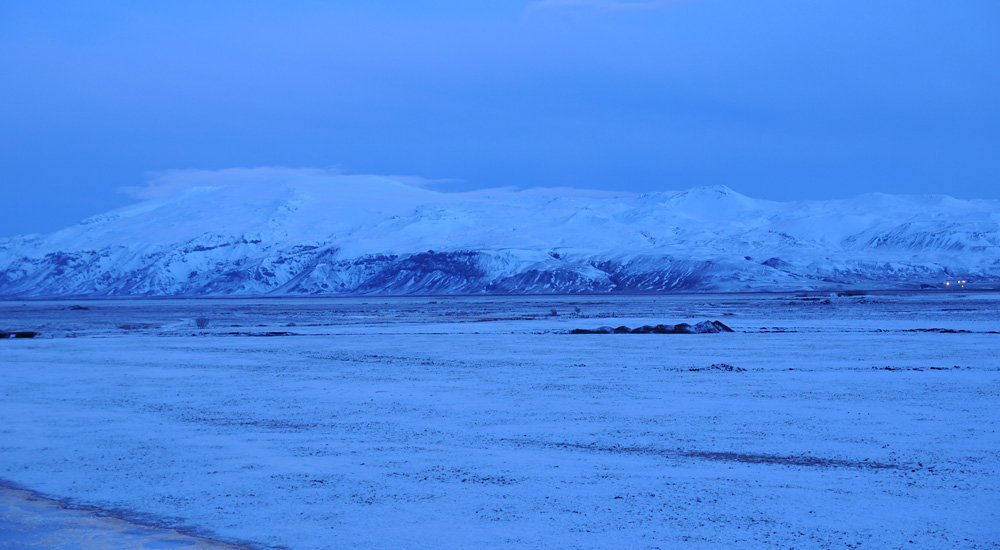 blaue Stunde im nordwestlichen Gletschertal des Eyjafjallajökull