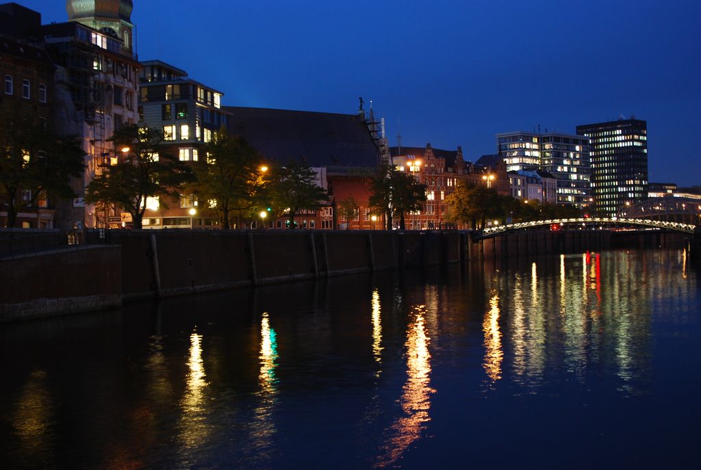 Blick auf das Spiegelhaus