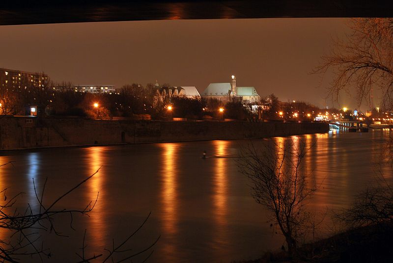 Blick zum Petriförder duch die Strombrücke