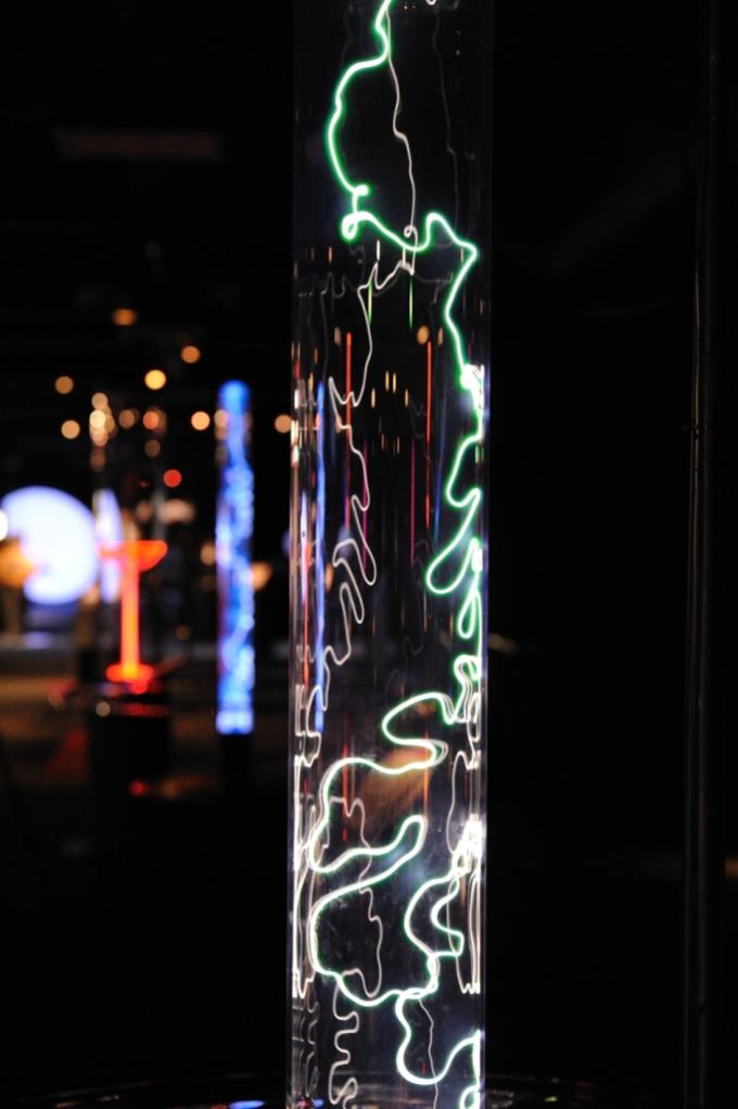 Blitze im Glaszylinder (Swiss Science Center Technorama)
