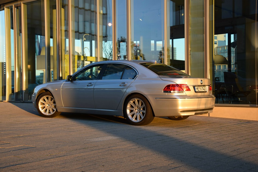 BMW E65