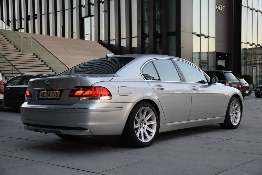 BMW E65