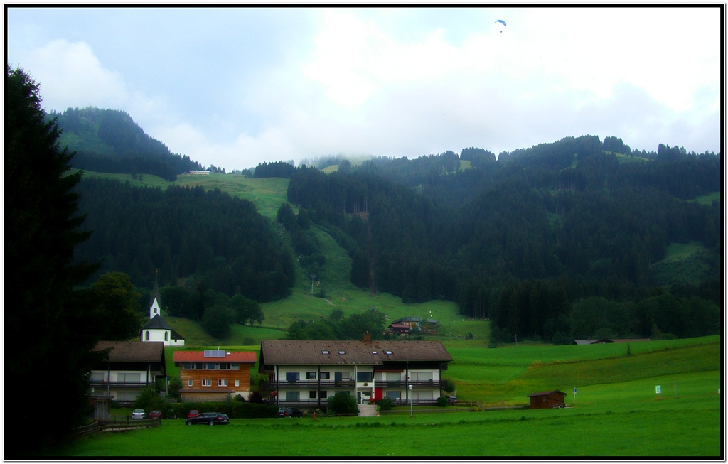 Bolsterlang mit Blick auf die Mittelstation der Hörnerbahn