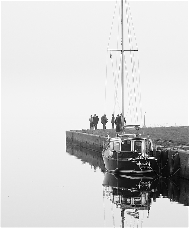 Boot am Steg sw2