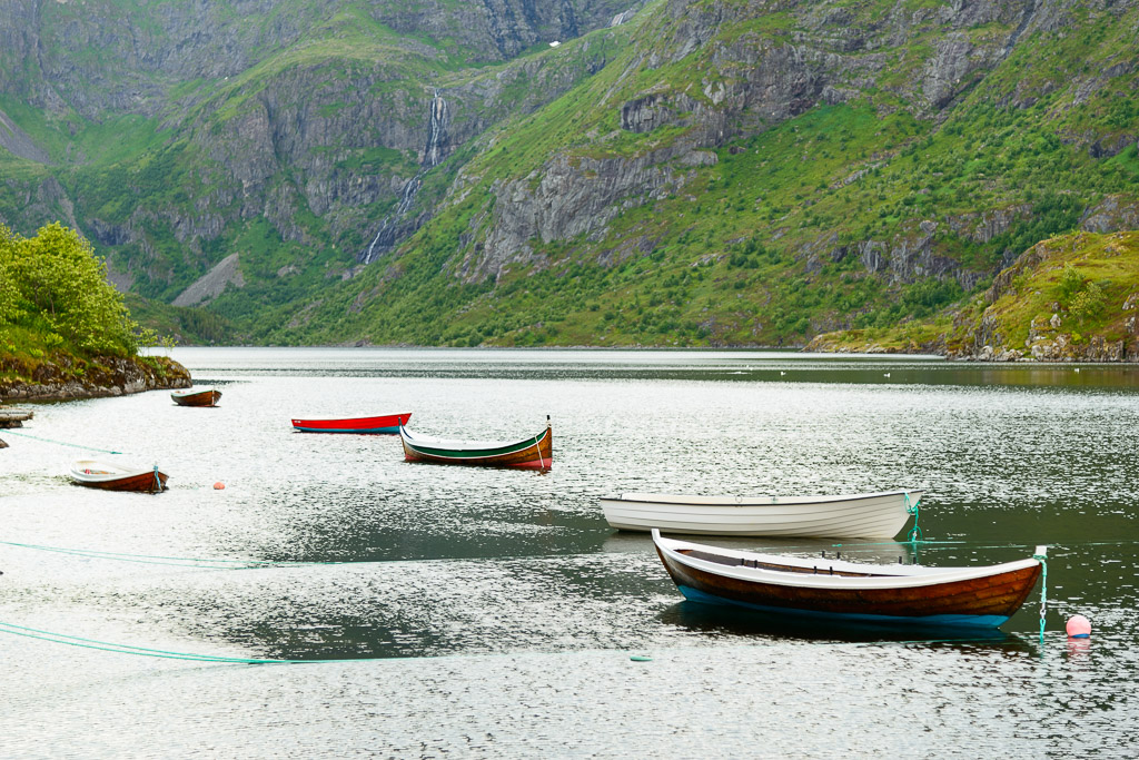 Boote im Ågvatnet