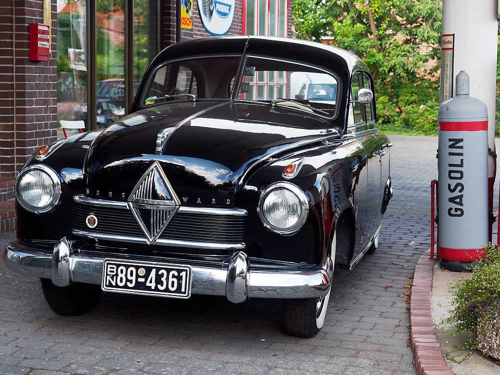 Borgward 1800 Diesel 1.jpg