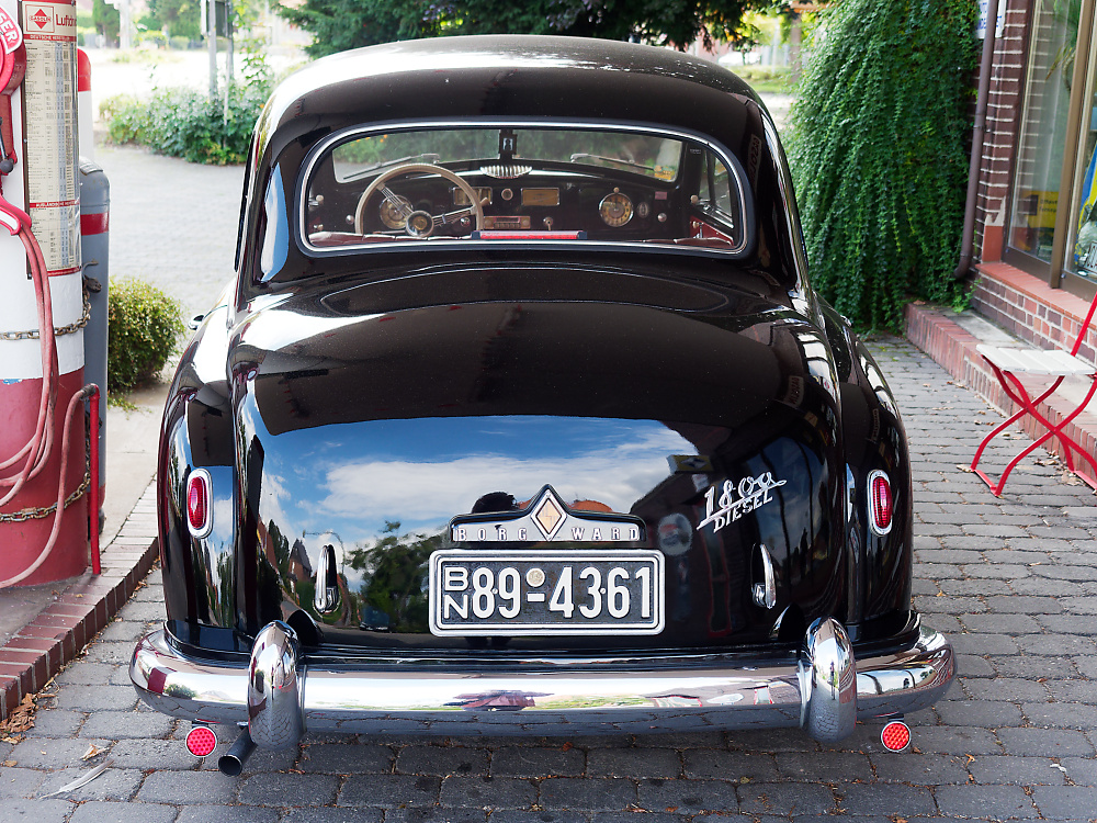 Borgward 1800 Diesel 2.jpg