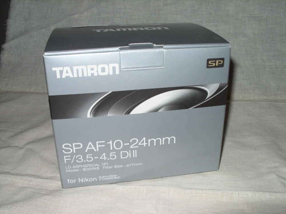 Box Tamron 10-24 mit Köcher