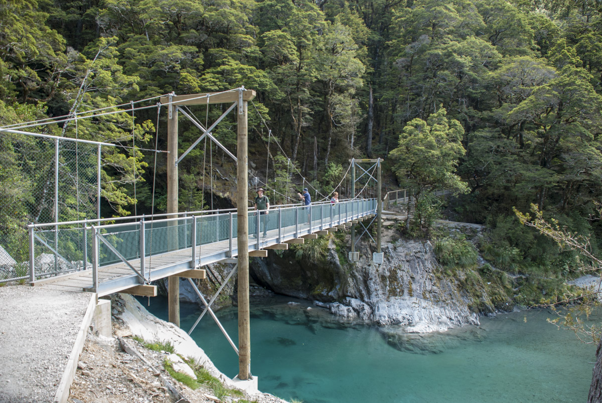 Brücke Blue Pools