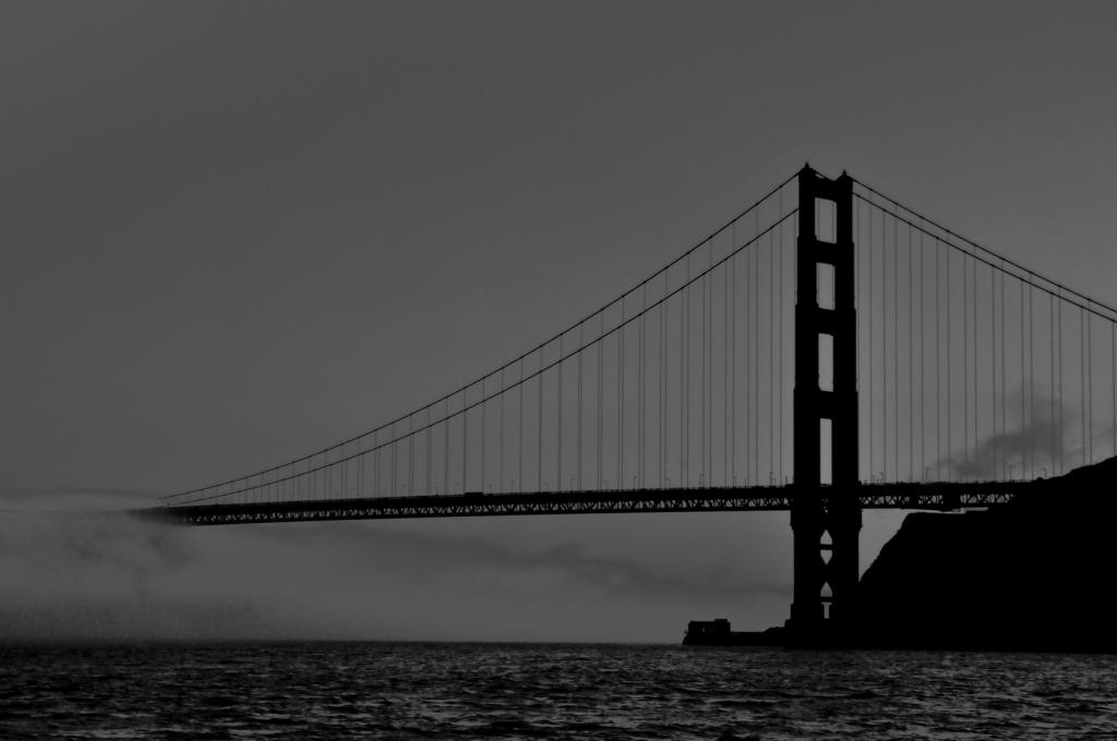 Brücke schwarzweiss.nef Größe ändern