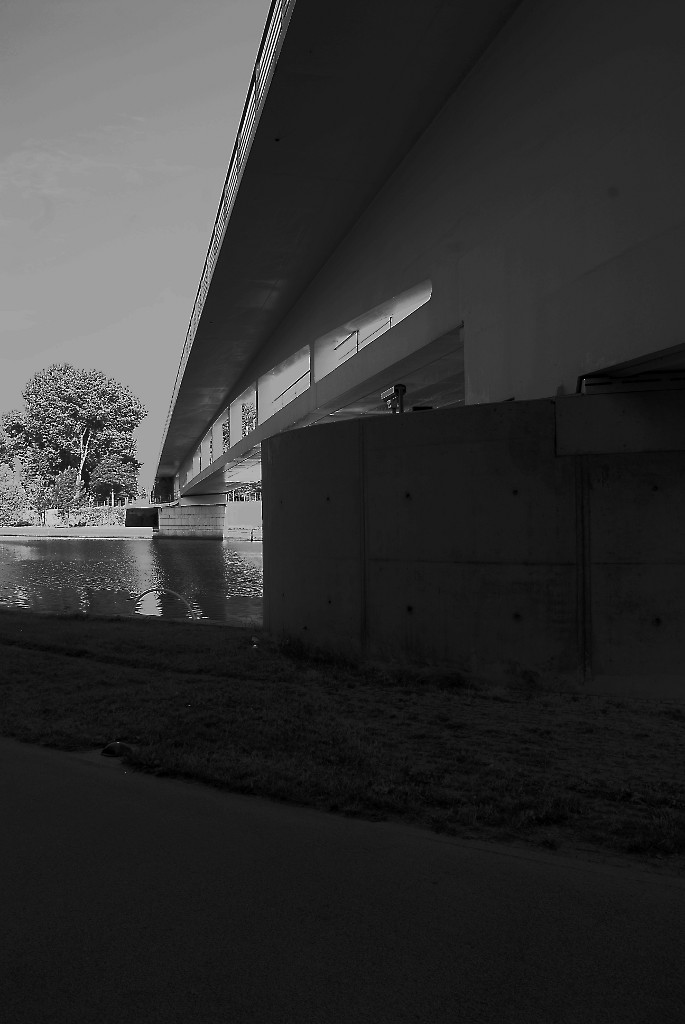 BrückeZumKanzlaPark 0069 110605 685x1024 90