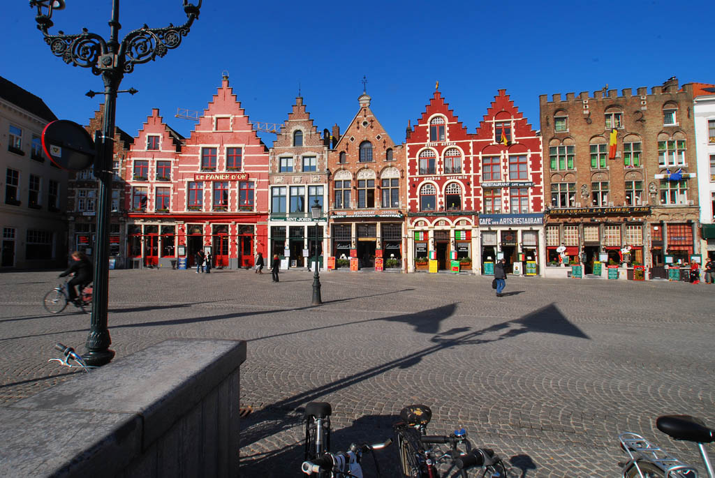 Brügge, Rathausmarkt (D80, 11mm UWW) DSC 1144 x