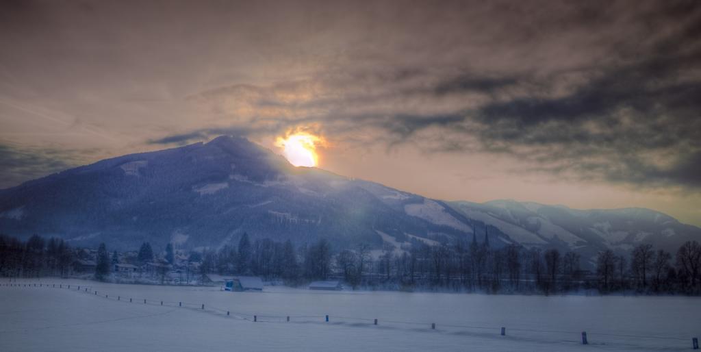 Brennender Sonnenuntergang Admont