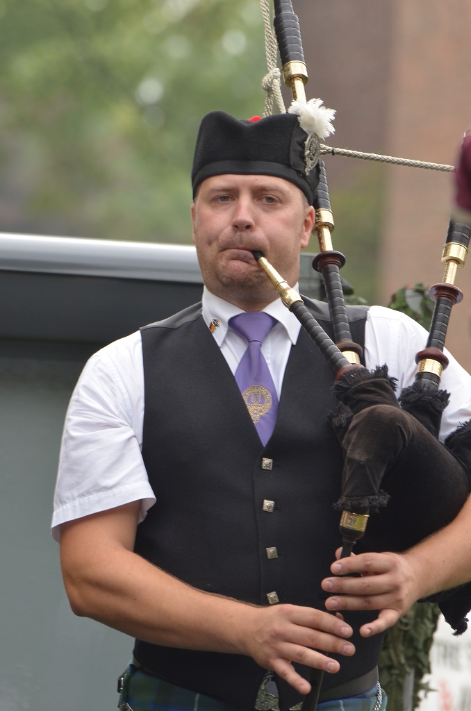 british days Krefeld Linn 07 09 13
Bagpiper 1