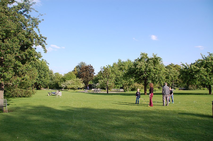 BritzerGarten, 18mm, mit SIGMA DC 3,5-6,3 18-200mm