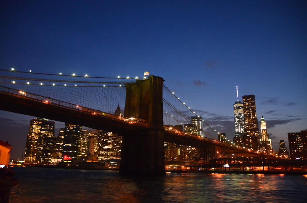 Brooklyn Bridge und Skyline