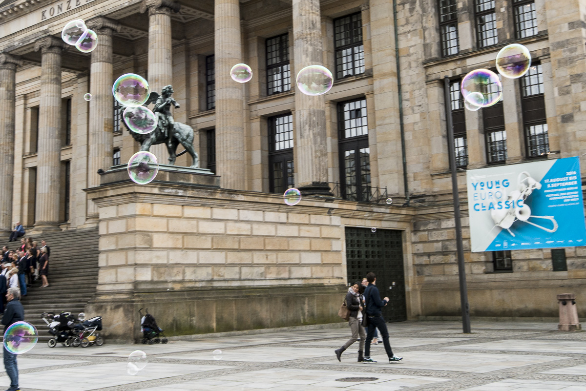 Bubbles Gendarmenmarkt0
