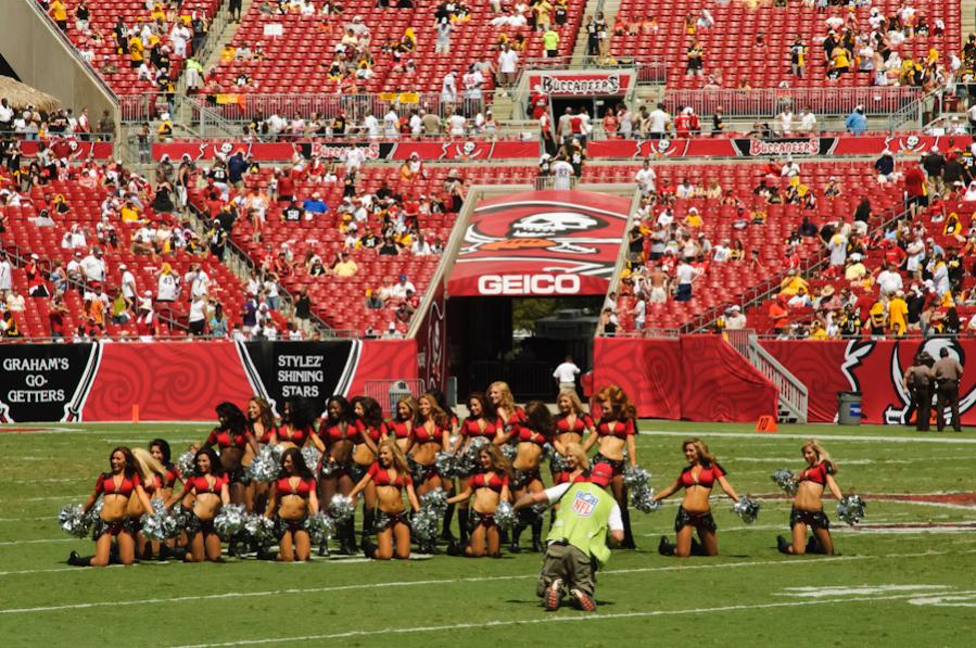 Bucs Cheerleader