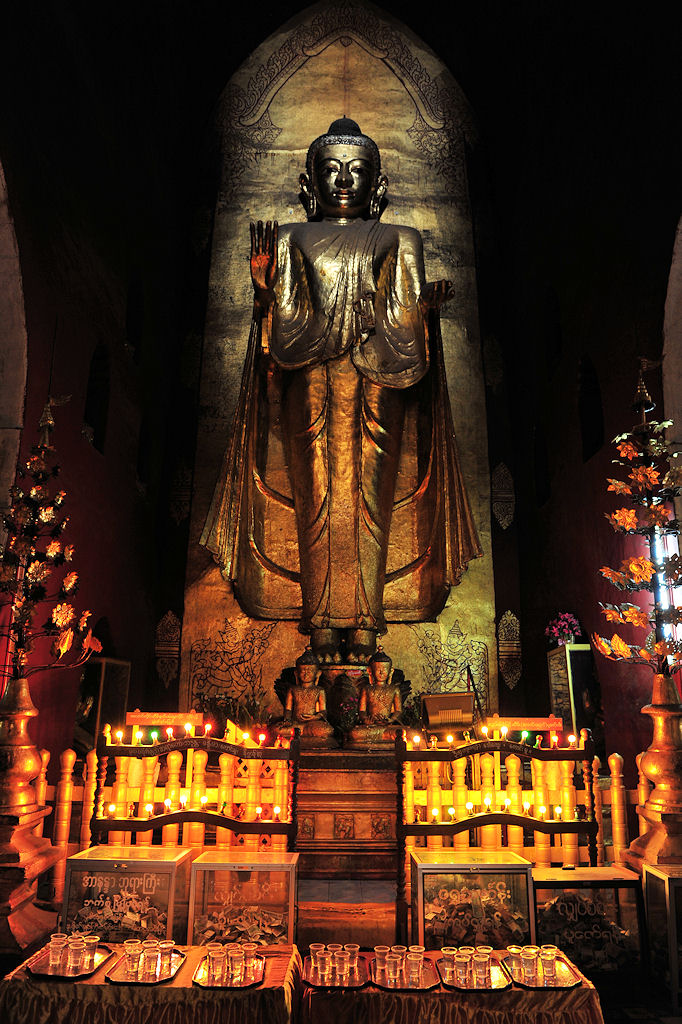 Buddhastatue in Bagan
(4625)