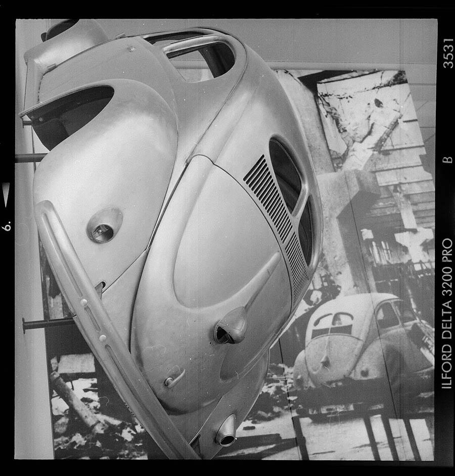 bug2

entstanden mit einer Rolleiflex Standard (BJ.1937) auf Ilford Delta 3200