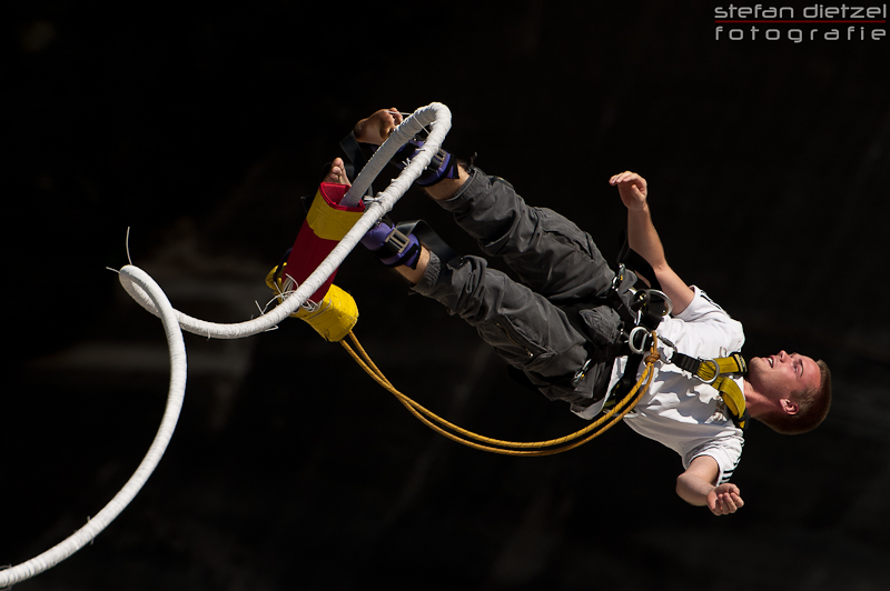 Bungee-Sprung Verzasca Staumauer 2