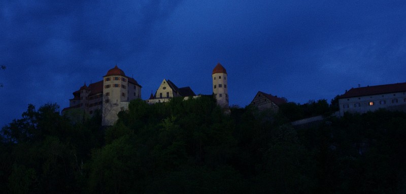 Burg 2jpg verkleinert