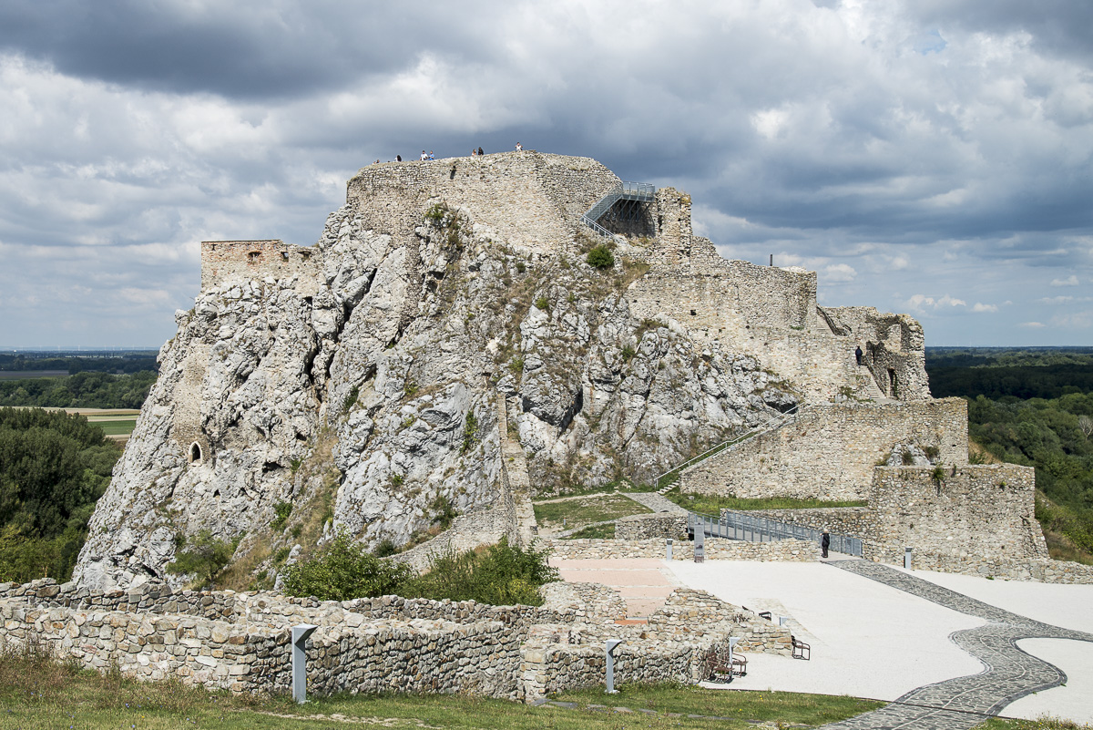 Burg Devin3