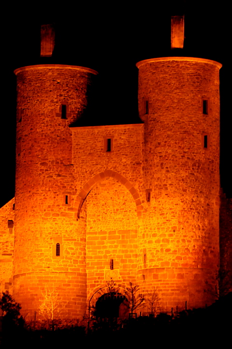 Burg zum Raten.