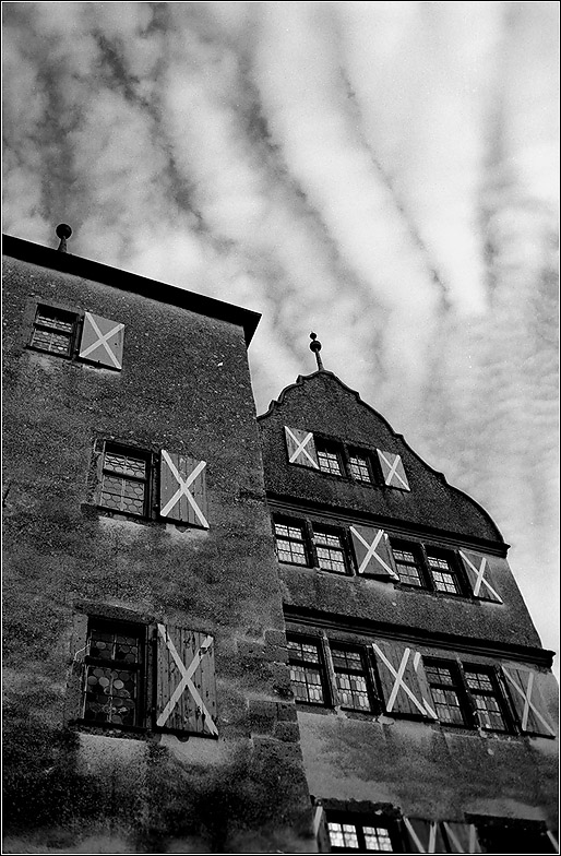 Burghof
Fuji Neopan Acros 100, Rodinal
F100, AF 35/2 D