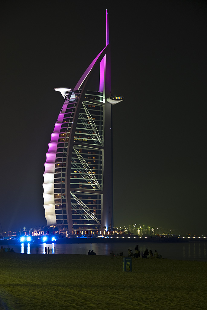 Burj al Arab Nachts 1k