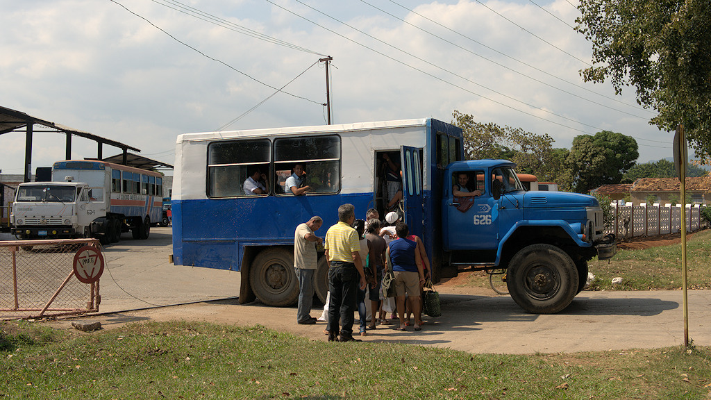 Bus in Trinidad
7775