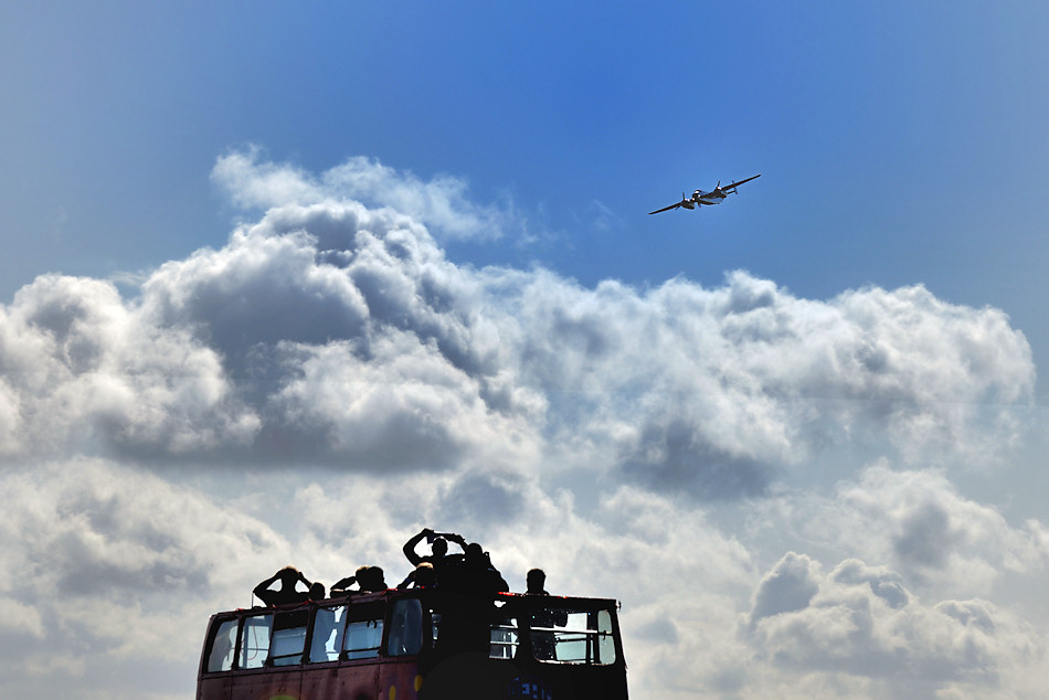Bus mit Fotografen Wings &amp; Wheels - FMO - 09/2009