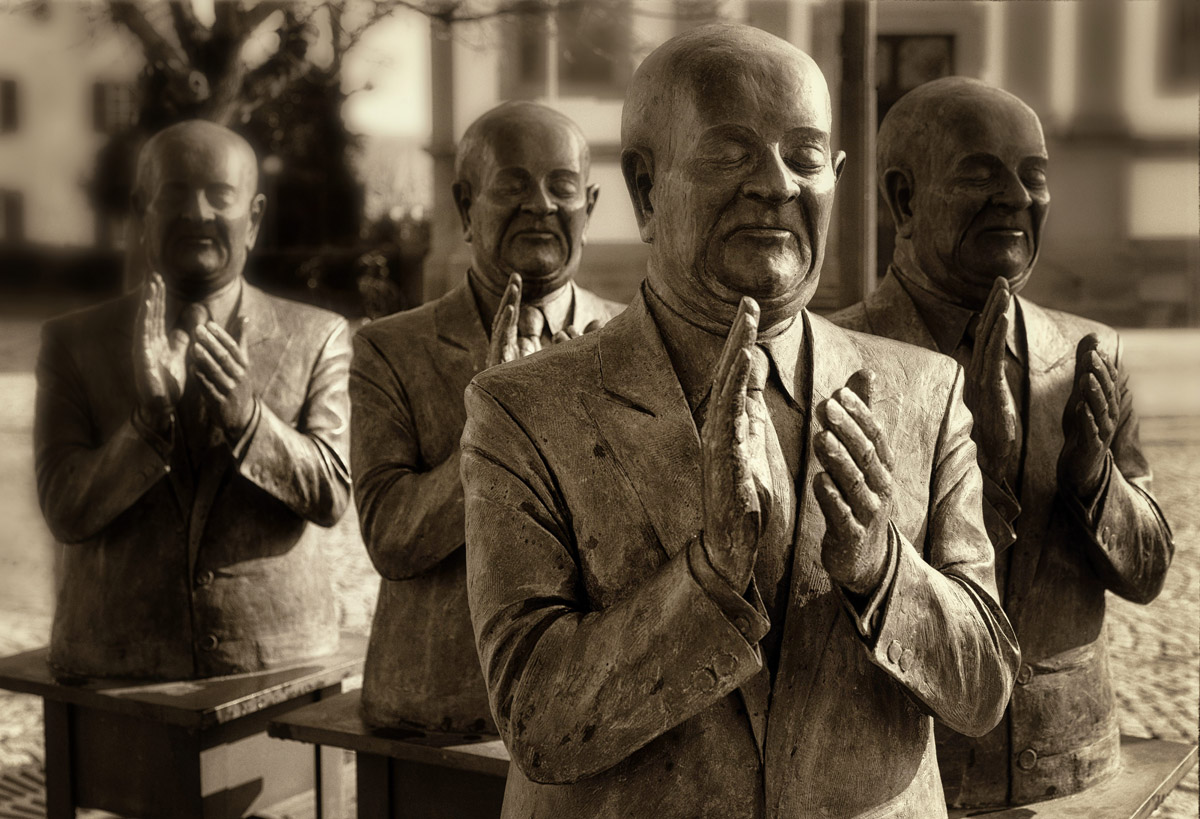 bw clap applause