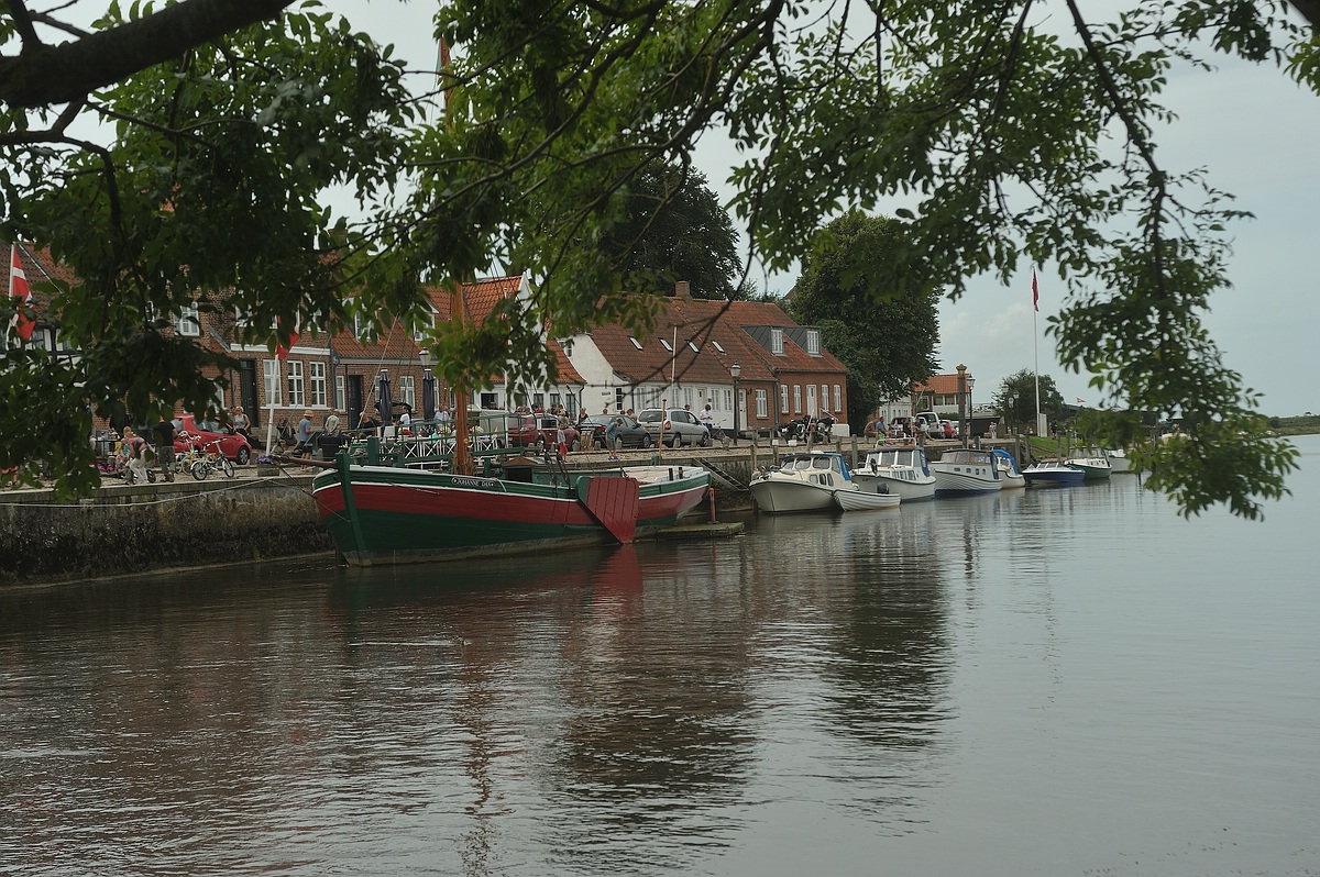 (c)K.R 540DSC 3724
