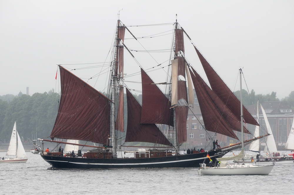 cd 2013 Eye of the Wind