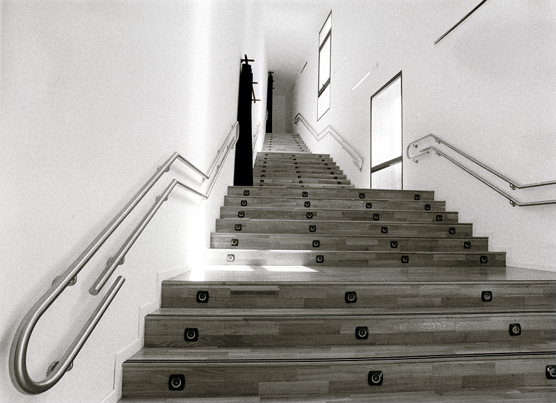 Centro de arte
Nikon F3, Film: HP5 Plus
Entwickler: Microphen
Scan vom Abzug