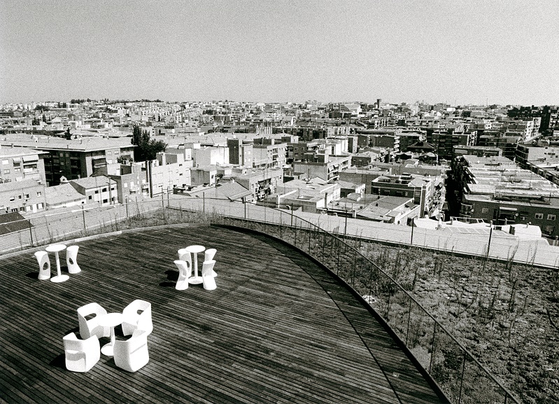 Centro de arte
Nikon F3, Film: HP5 Plus
Entwickler: Microphen
Scan vom Abzug