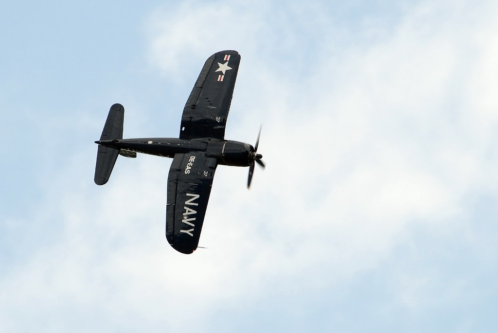 Chance Vought F4U-4 Corsair 01