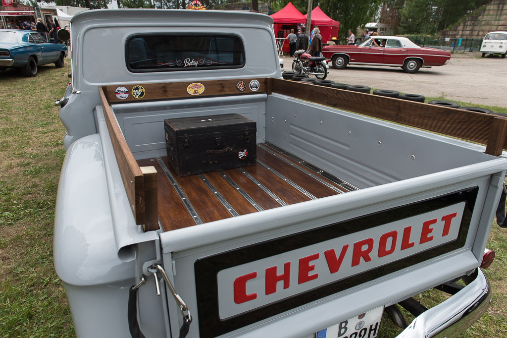 Chevrolet 2