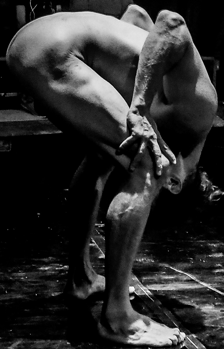 Cirque de Loin, L'HOMME N'EXISTE PAS