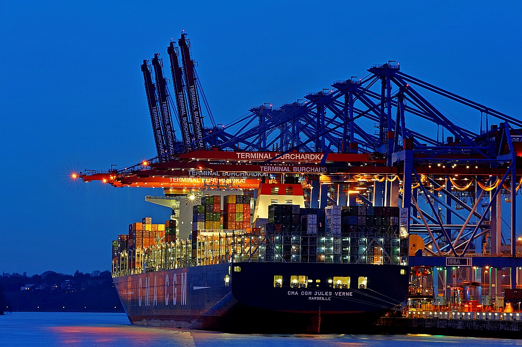 CMA CGM Jules Verne 019 DxOa k v