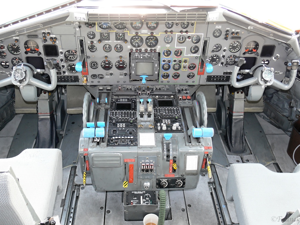Cockpit C160   13