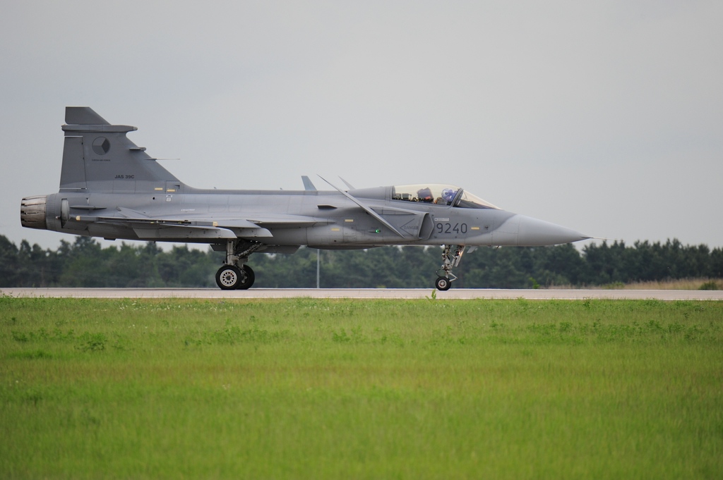 comp DSC 1556
