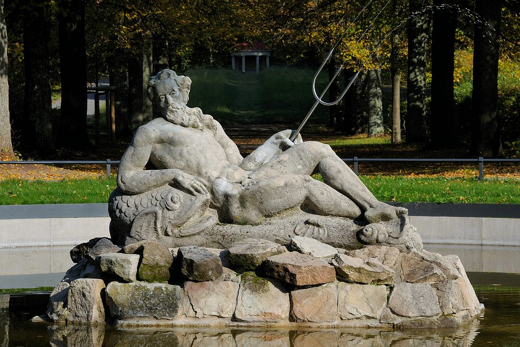 comp DSC 1615 bearbeitet

Schlosspark von Schloss Schwanberg