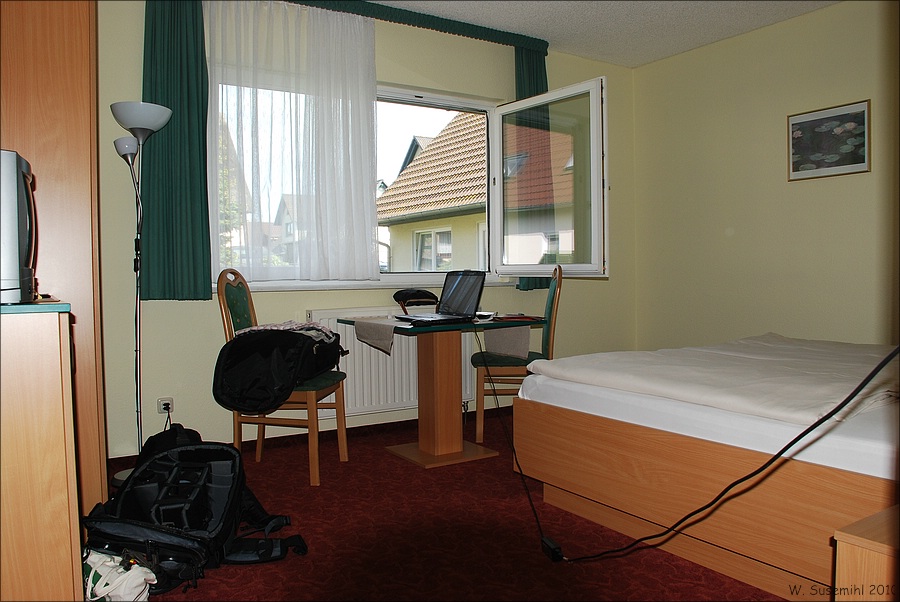 comp DSC 3709